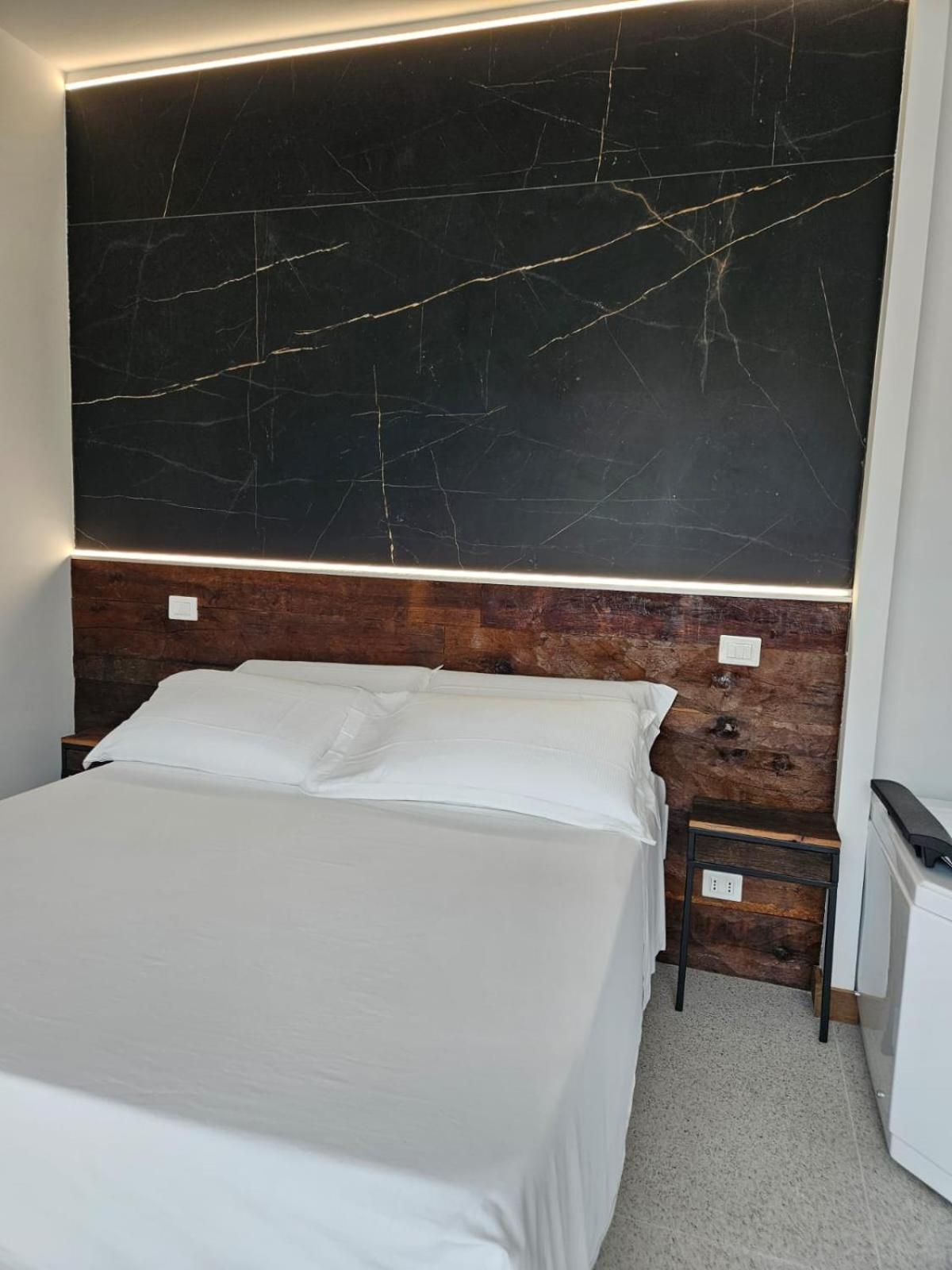 Dada Suites And Sea Marina Di Montenero Esterno foto