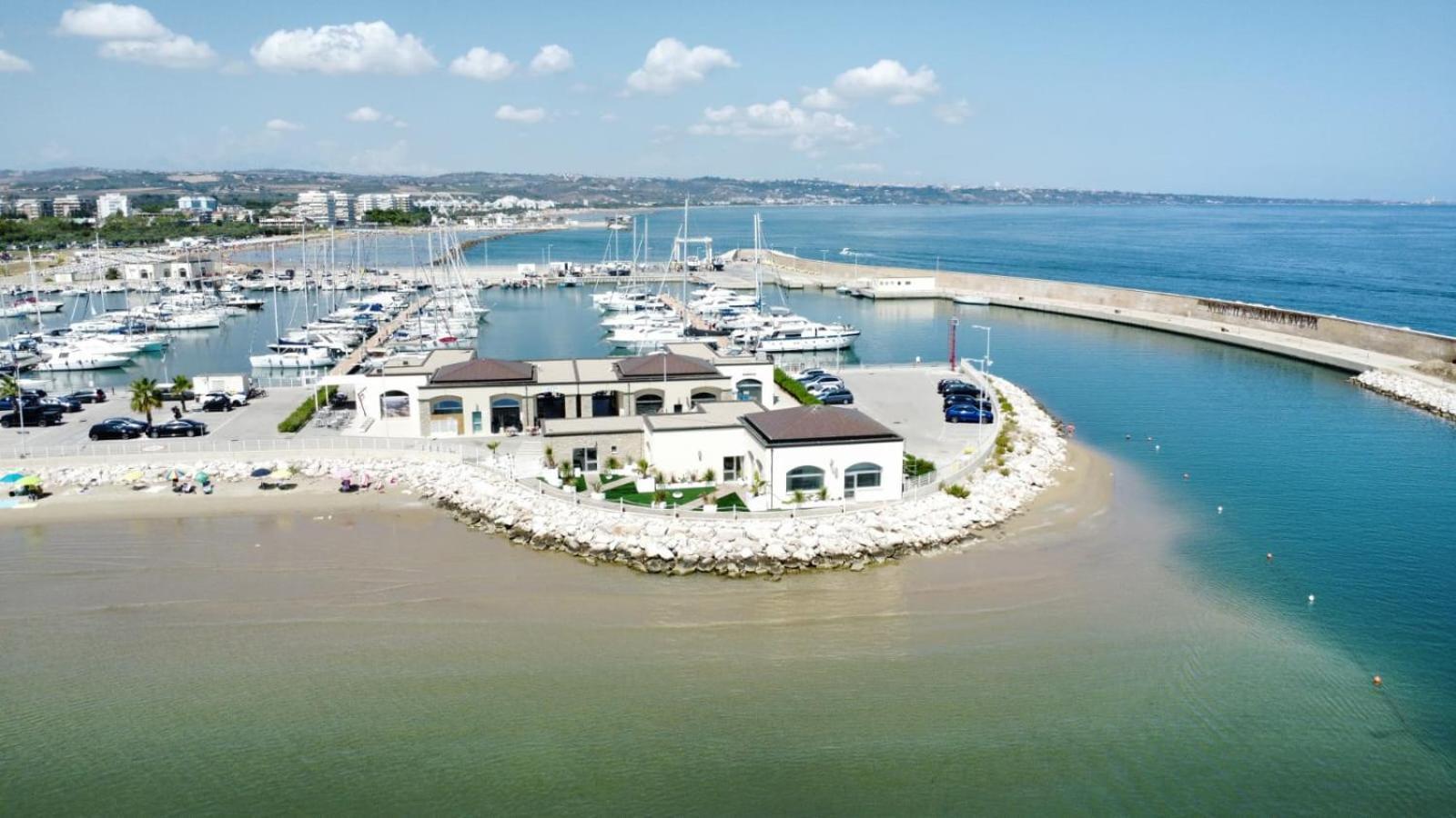 Dada Suites And Sea Marina Di Montenero Esterno foto